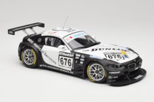BMW Z4 #676 H. Stuck / J. Hennerici / D. Hurtgen Team Schubert Nürburgring 24 Hours 2006 AUTOart 1:18 80649 Diecast — photo 4 of 6