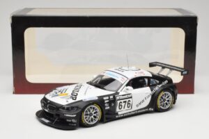 BMW Z4 #676 H. Stuck / J. Hennerici / D. Hurtgen Team Schubert Nürburgring 24 Hours 2006 AUTOart 1:18 80649 Diecast — photo 6 of 6