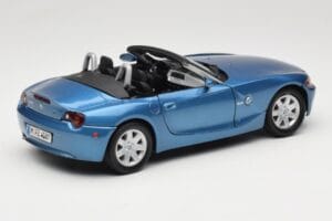 BMW Z4 E85 Blue Metallic Motormax 1:18 73144 Diecast — photo 3 of 8