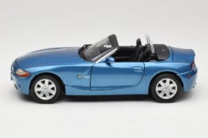 BMW Z4 E85 Blue Metallic Motormax 1:18 73144 Diecast — photo 4 of 8