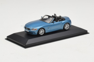 BMW Z4 E85 Cabriolet Light Blue Metallic Minichamps 1:43 BMW016 Diecast — photo 2 of 4