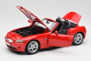 BMW Z4 E85 Roadster Red Bburago 1:18 34046 Diecast — photo 2 of 8