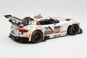 BMW Z4 E89 GT3 #888 Triple Eight Racing L. Mowle / J. Ratcliffe 24 Hours of Spa 2015 Minichamps 1:18 151152388 Diecast — photo 2 of 6