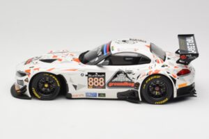 BMW Z4 E89 GT3 #888 Triple Eight Racing L. Mowle / J. Ratcliffe 24 Hours of Spa 2015 Minichamps 1:18 151152388 Diecast — photo 3 of 6