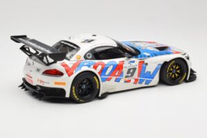 BMW Z4 E89 GT3 #9 Roal Motorsport A. Zanardi / B. Spengler 24 Hours of Spa 2015 Minichamps 1:18 151152309 Diecast — photo 2 of 6