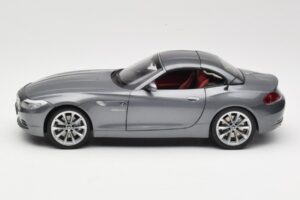 BMW Z4 E89 sDrive 35i Space Grey Metallic Kyosho 1:18 80432147085 Diecast — photo 4 of 8