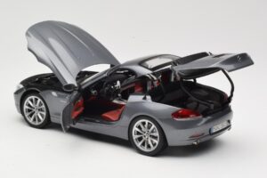 BMW Z4 E89 sDrive 35i Space Grey Metallic Kyosho 1:18 80432147085 Diecast — photo 5 of 8