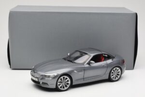 BMW Z4 E89 sDrive 35i Space Grey Metallic Kyosho 1:18 80432147085 Diecast — photo 8 of 8
