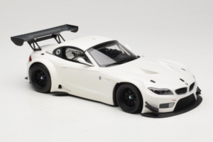 BMW Z4 GT3 E89 White Minichamps 1:18 151122301 Diecast — photo 4 of 6