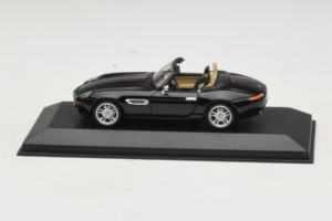 BMW Z8 Cabriolet Black Minichamps 1:43 80420026607-R1 Diecast