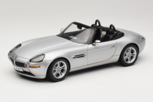 BMW Z8 Silver 007 The World Is Not Enough AUTOart 1:18 70511 Diecast