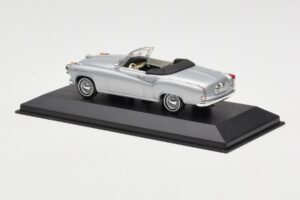 Borgward Isabella Cabriolet Silver Minichamps 1:43 400096030 Diecast — photo 3 of 4