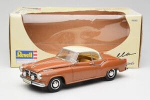 Borgward Isabella Coupe Bronze White Revell 1:18 08982 Diecast — photo 5 of 8