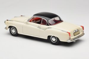 Borgward Isabella Coupe White Revell 1:18 8859 Diecast — photo 7 of 8