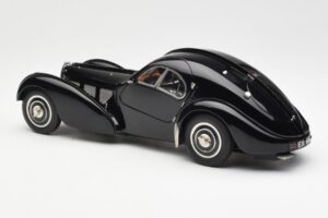 Bugatti 57SC Atlantic Black CMC 1:18 M-085 Diecast — photo 5 of 6