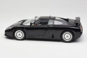 Bugatti EB110 Black Bburago 1:18 3055 Diecast — photo 4 of 8