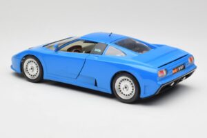 Bugatti EB110 Blue Bburago 1:18 3035 Diecast — photo 7 of 8