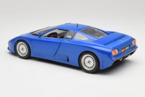 Bugatti EB110 Dark Blue Bburago 1:18 3035-DB Diecast — photo 7 of 8