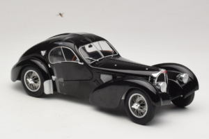 Bugatti Type 57 SC Atlantic Black Solido 1:18 S1802101 Diecast — photo 4 of 6