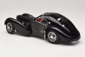 Bugatti Type 57 SC Atlantic Black Solido 1:18 S1802101 Diecast — photo 5 of 6