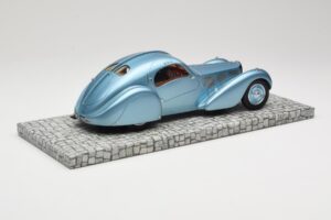 Bugatti Type 57SC Atlantic Blue Minichamps 1:18 107110320 Diecast — photo 2 of 6
