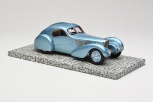 Bugatti Type 57SC Atlantic Blue Minichamps 1:18 107110320 Diecast — photo 4 of 6