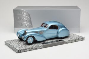 Bugatti Type 57SC Atlantic Blue Minichamps 1:18 107110320 Diecast — photo 6 of 6