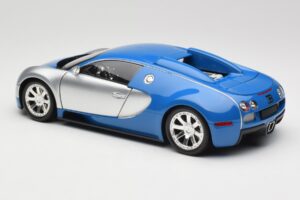 Bugatti Veyron Edition Centenaire Chrome Blue Minichamps 1:18 100110850 Diecast — photo 7 of 8