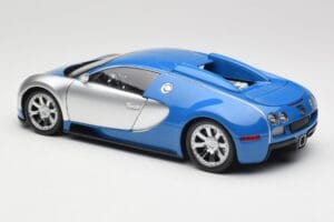 Bugatti Veyron Edition Centenaire Chrome Blue Minichamps 1:18 100110850-O Diecast — photo 6 of 7