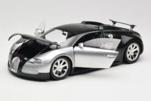 Bugatti Veyron Edition Centenaire Chrome Green Minichamps 1:18 100110852 Diecast — photo 2 of 8