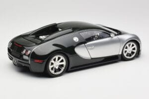 Bugatti Veyron Edition Centenaire Chrome Green Minichamps 1:18 100110852 Diecast — photo 3 of 8