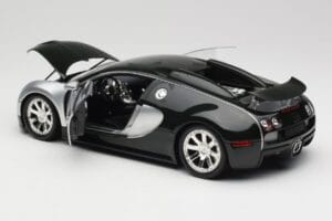 Bugatti Veyron Edition Centenaire Chrome Green Minichamps 1:18 100110852 Diecast — photo 5 of 8