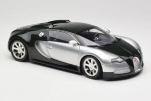 Bugatti Veyron Edition Centenaire Chrome Green Minichamps 1:18 100110852 Diecast — photo 6 of 8
