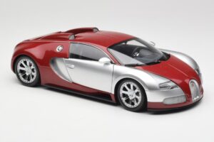 Bugatti Veyron Edition Centenaire Chrome Red Minichamps 1:18 100110851-O Diecast — photo 6 of 8