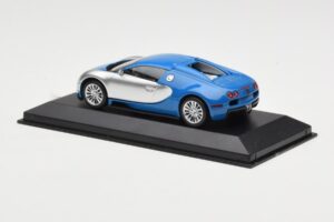 Bugatti Veyron Centenaire Blue Metallic Silver Minichamps 1:43 400110850 Diecast — photo 3 of 4