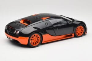 Bugatti Veyron Super Sport World Record Edition Carbon & Orange Minichamps 1:18 100110840 Diecast — photo 3 of 8