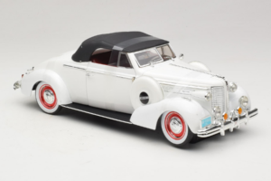 Buick Century Convertible Coupe White Signature Models 1:18 18131 Diecast — photo 4 of 6