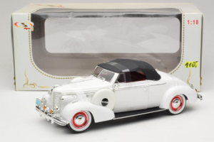Buick Century Convertible Coupe White Signature Models 1:18 18131 Diecast — photo 6 of 6