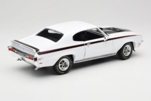 Buick GSX White American Muscle 1:18 AMM1322/06 Diecast — photo 3 of 8
