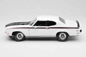 Buick GSX White American Muscle 1:18 AMM1322/06 Diecast — photo 4 of 8