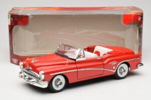 Buick Skylark Convertible Red Motormax 1:18 73129 Diecast — photo 8 of 8