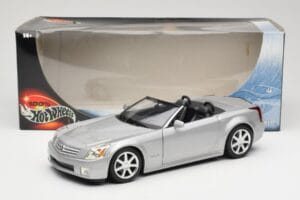 Cadillac XLR Cabrio Silver Hot Wheels 1:18 53838 Diecast — photo 8 of 8