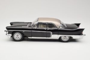 Cadillac Brougham Black Sun Star 1:18 4001 Diecast — photo 4 of 8