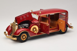 Cadillac Deluxe Tudor State Limousine Puyi Last Emperor of China Sun Star 1:18 4100 Diecast — photo 2 of 9