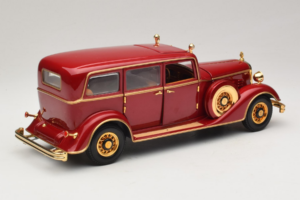 Cadillac Deluxe Tudor State Limousine Puyi Last Emperor of China Sun Star 1:18 4100 Diecast — photo 3 of 9