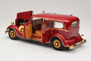 Cadillac Deluxe Tudor State Limousine Puyi Last Emperor of China Sun Star 1:18 4100 Diecast — photo 5 of 9