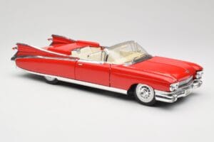 Cadillac Eldorado Biarritz Bolero Red Maisto 1:18 31813 Diecast — photo 6 of 8