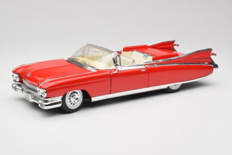 Cadillac Eldorado Biarritz Bolero Red Maisto 1:18 31813 Diecast