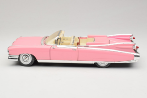 Cadillac Eldorado Biarritz Pink Maisto 1:18 36813 Diecast — photo 4 of 8