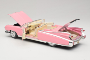 Cadillac Eldorado Biarritz Pink Maisto 1:18 36813 Diecast — photo 5 of 8